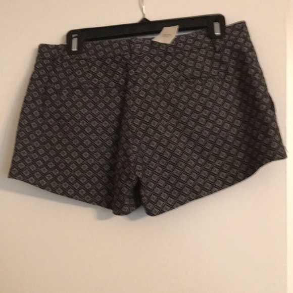 Banana Republic shorts - Picture 3 of 5